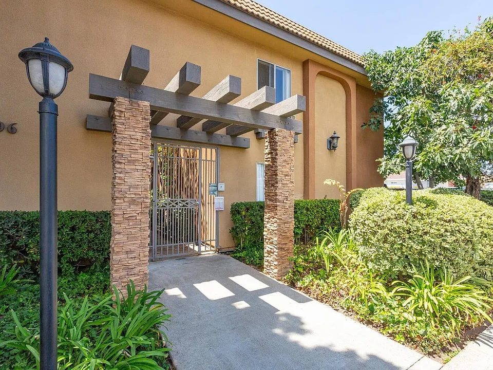 196 Guava Ave Chula Vista CA-Guava Court Gated Entrance