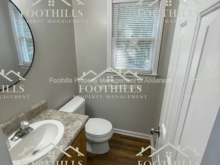 214 Keithwood Dr — Photo 12
