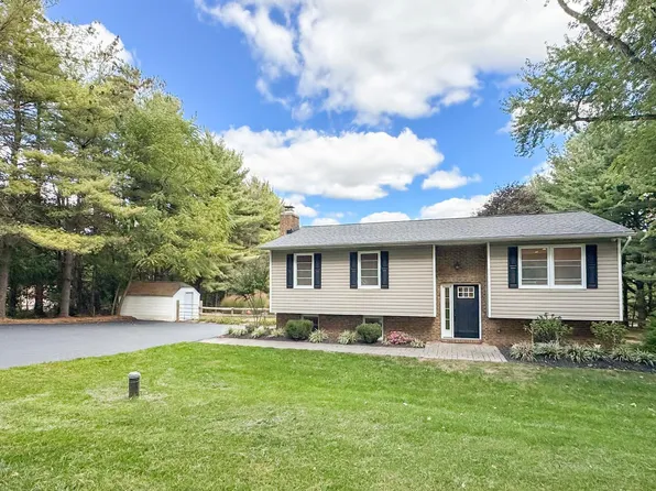 2208 Bluebird Dr, Westminster, MD 21157