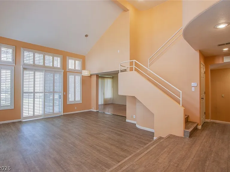 5086 Mount Pleasant Ln — Photo 2