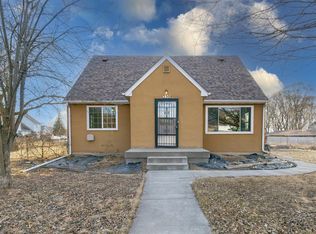330 Adams St S, Shakopee, MN 55379