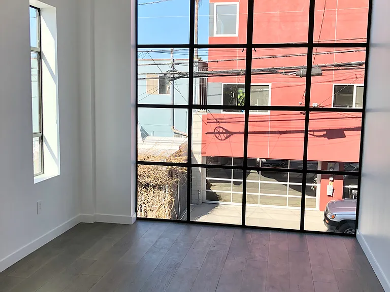 1317 Cabrillo Ave — Photo 13