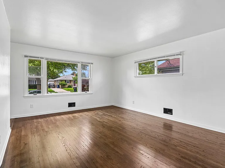 2223 Grove Ave — Photo 8