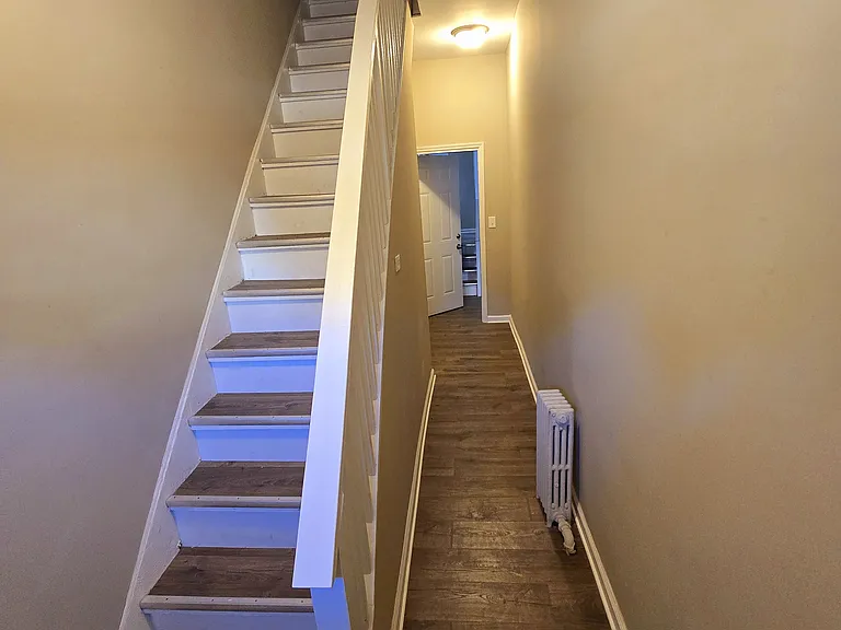 308 N 2nd St #1 — Photo 2
