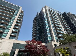 35 Brian Peck Cres #722, Toronto, ON M4G 0A5
