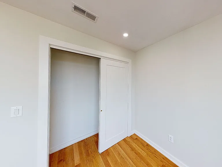 2636 Belgrade St — Photo 9