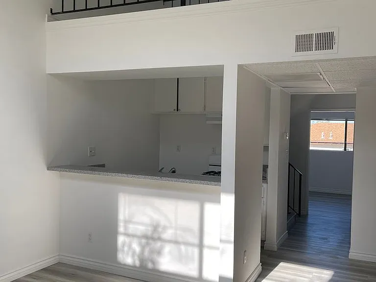10135 Hillhaven Ave — Photo 7