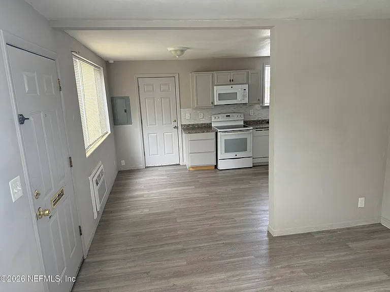 5659 Ansley St — Photo 6