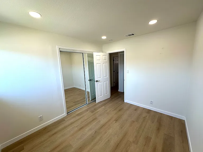 7777 Shannon Ave — Photo 8