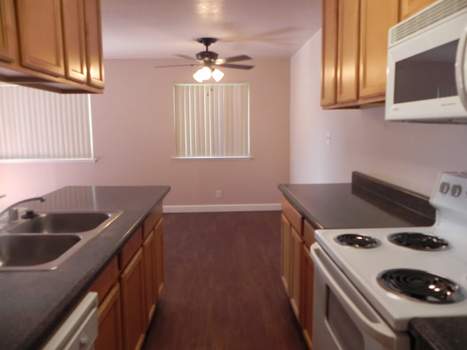 2216 Peach Ave. #2 — Photo 3