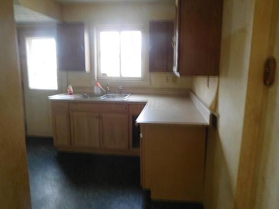 4th image of 540 Nashoba Ave