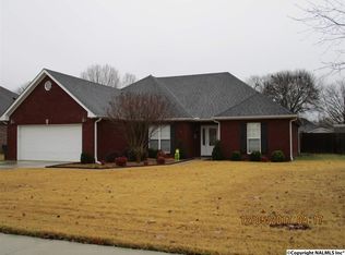 1924 Red Sunset Dr, Decatur, AL 35603