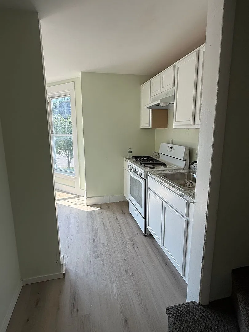 25-31 Franklin Street — Photo 2
