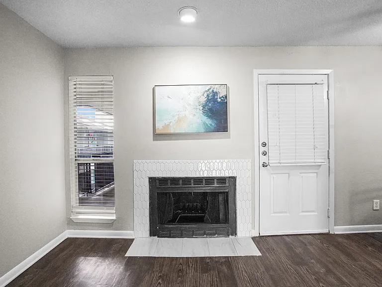 4502 Gaston Ave #319 — Photo 4
