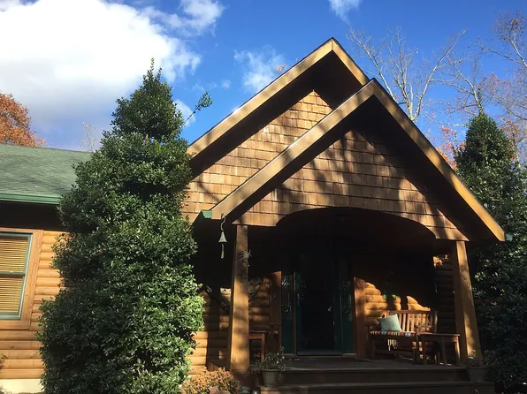 650 Faircrest Ln, Hendersonville, NC 28739