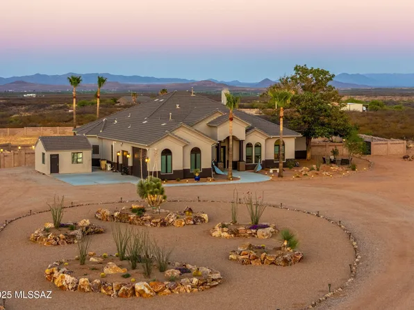 1966 N Tahoe Pass, Huachuca City, AZ 85616