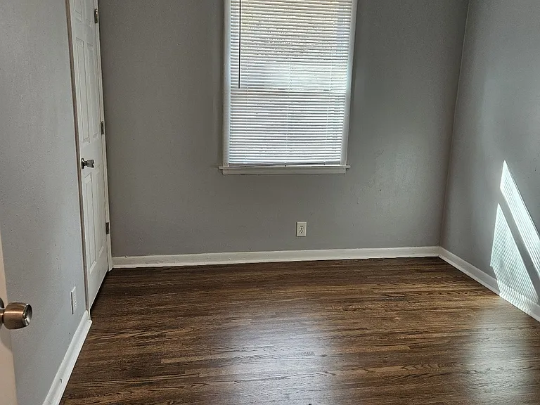 317 Melvin Jones Dr — Photo 2