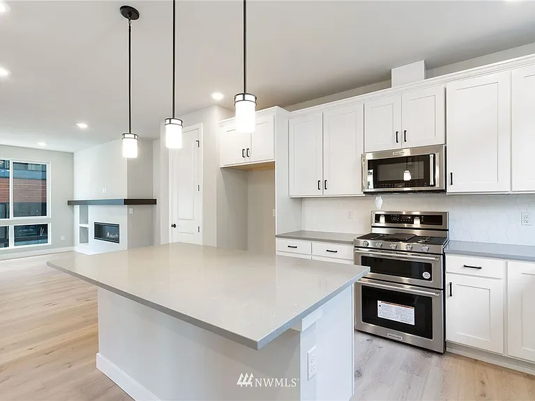 13339 Greenwood Ave N #D — Photo 7