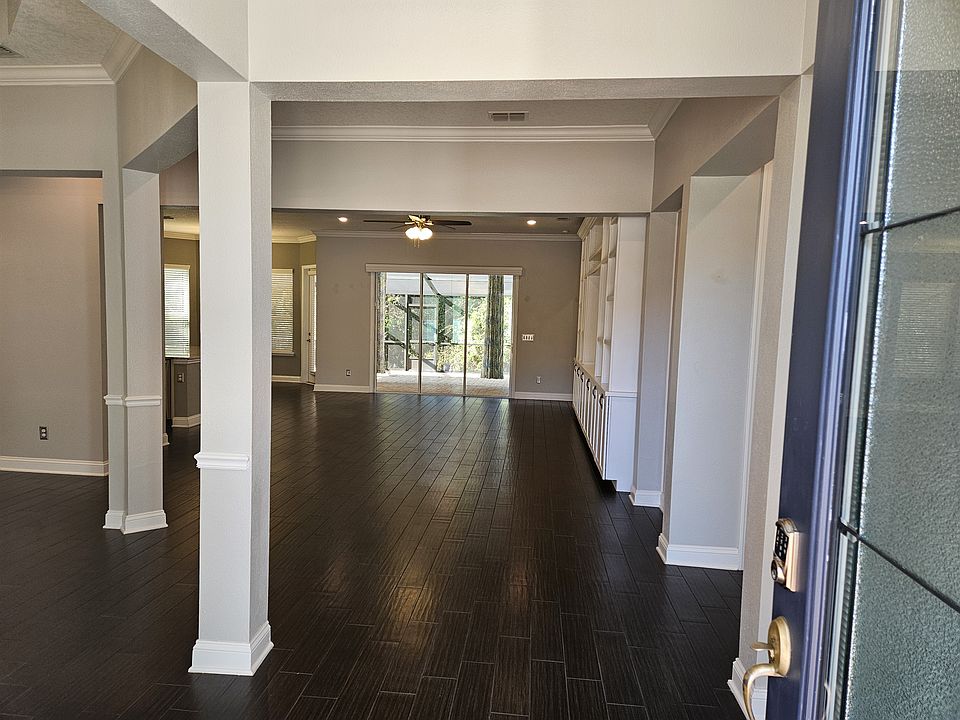 Front entry picture of family room