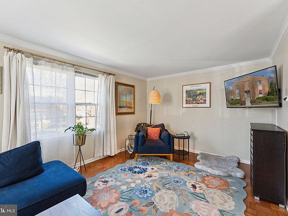 4th image of 2681 Centennial Ct