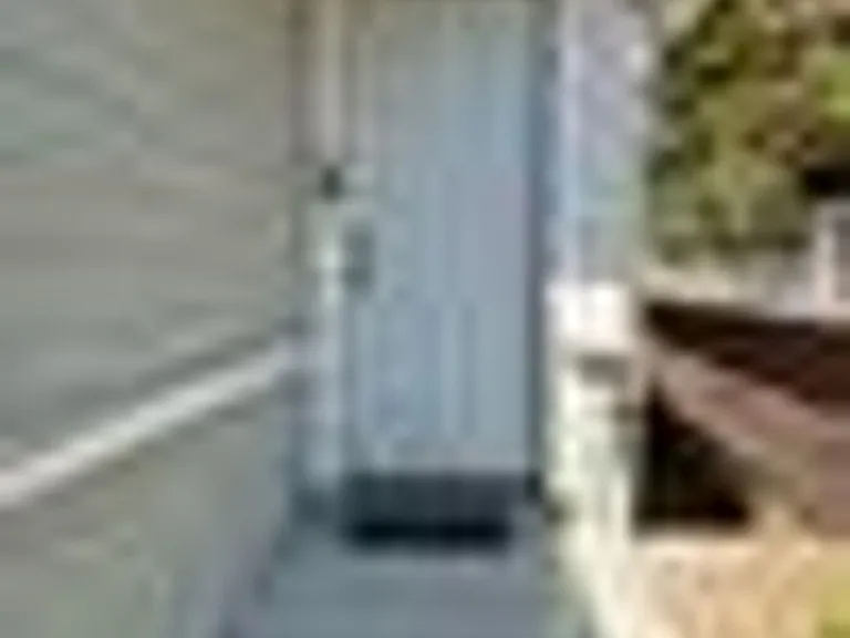 2817 E Broadway — Photo 7