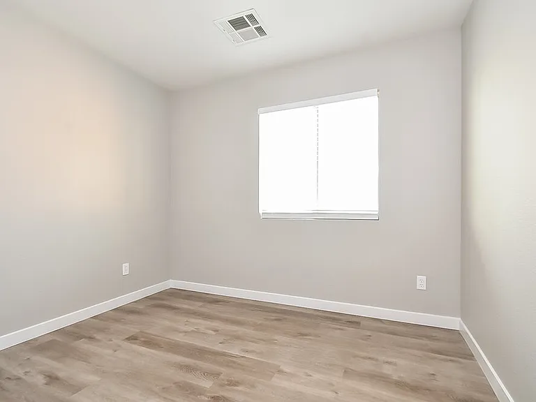 3633 Nairobi Ln — Photo 15