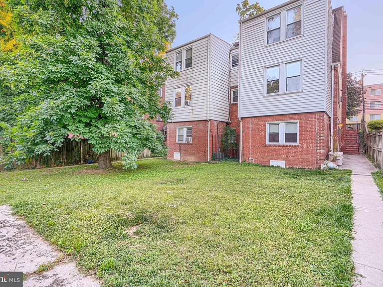 8611 Flower Ave #1 — Photo 24