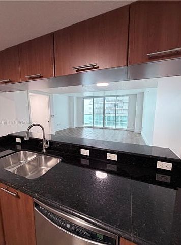 1st image of 1800 N Bayshore Dr APT 3511