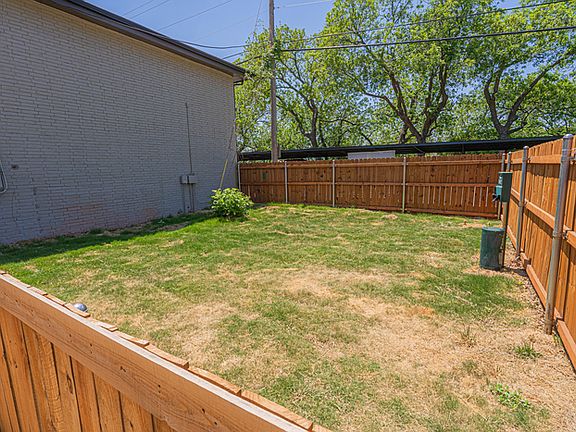 5th image of 600 Westwood Dr #B3