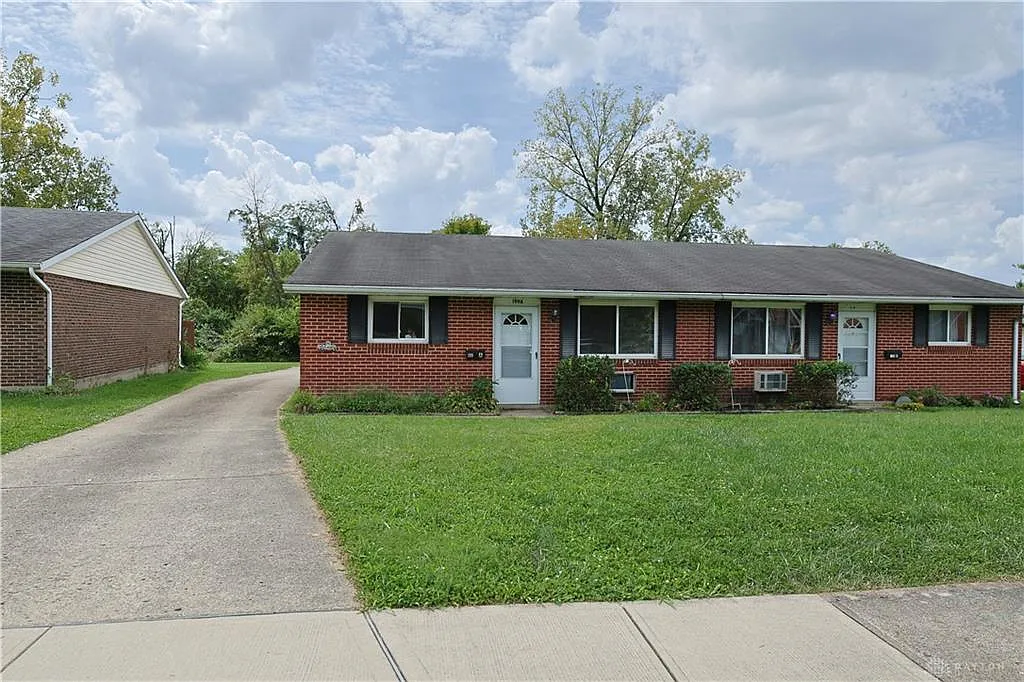 2 bed, 1.0 bath, 945 sqft, $1,395 — Photo 3