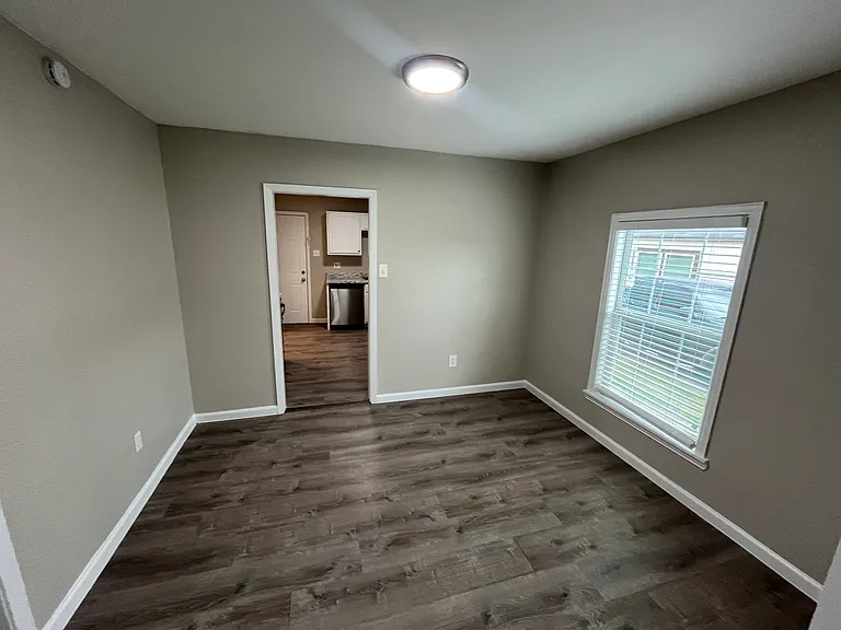 1227 S Montclair Ave — Photo 6