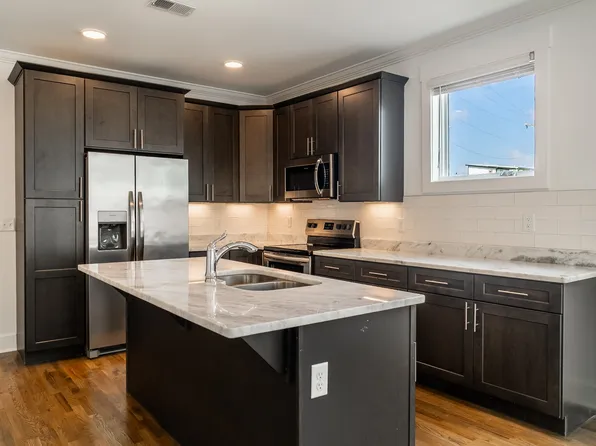 953 44th Ave N APT 204, Nashville, TN 37209