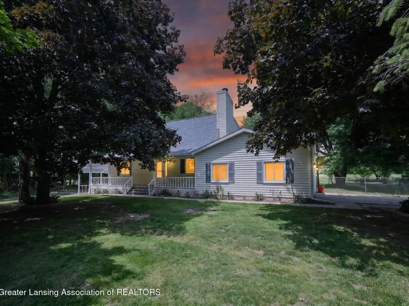 1515 E Haslett Rd, Williamston, MI 48895