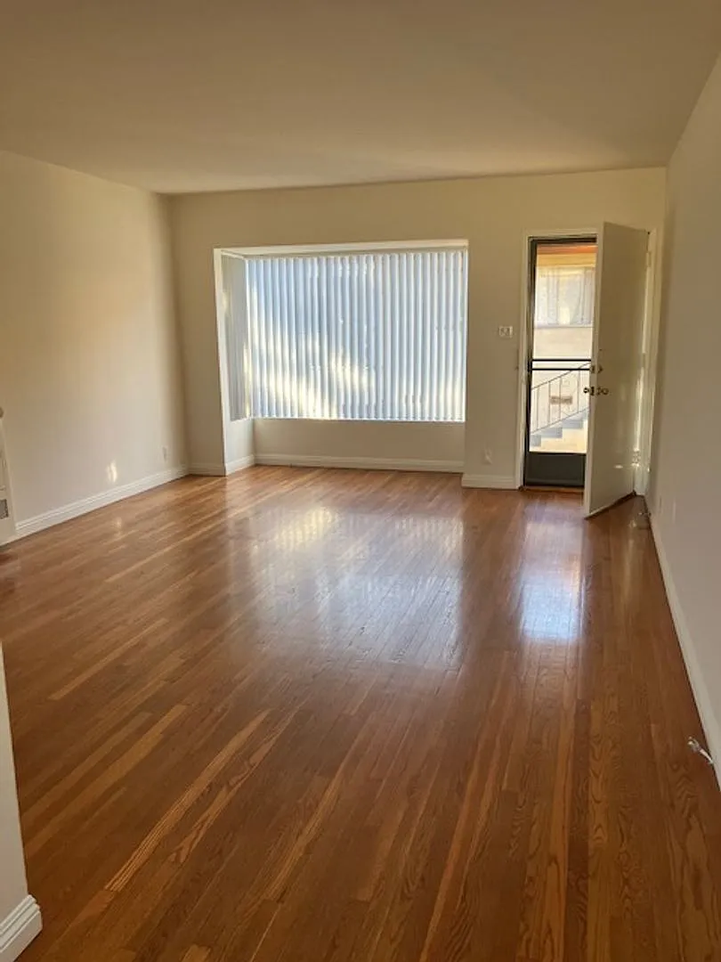 Building Photo - 312-320 N Atlantic Blvd #322