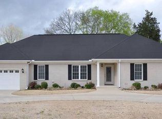 821 Esslinger Rd SE, Huntsville, AL 35802