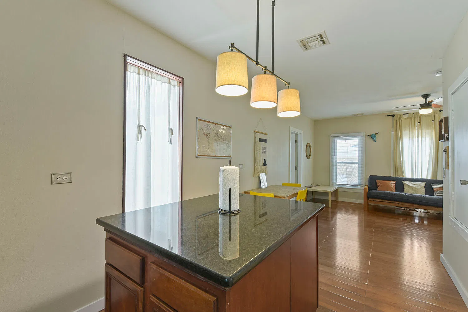 1 bed, 801 sqft, $1,175 — Photo 4