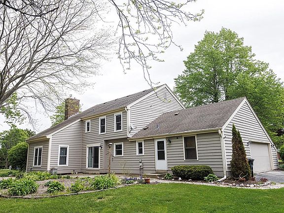3rd image of 3 Birchwood COURT