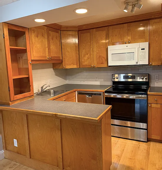 676 Farm Rd — Photo 2
