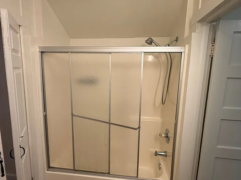 318 Washington St SW — Photo 24