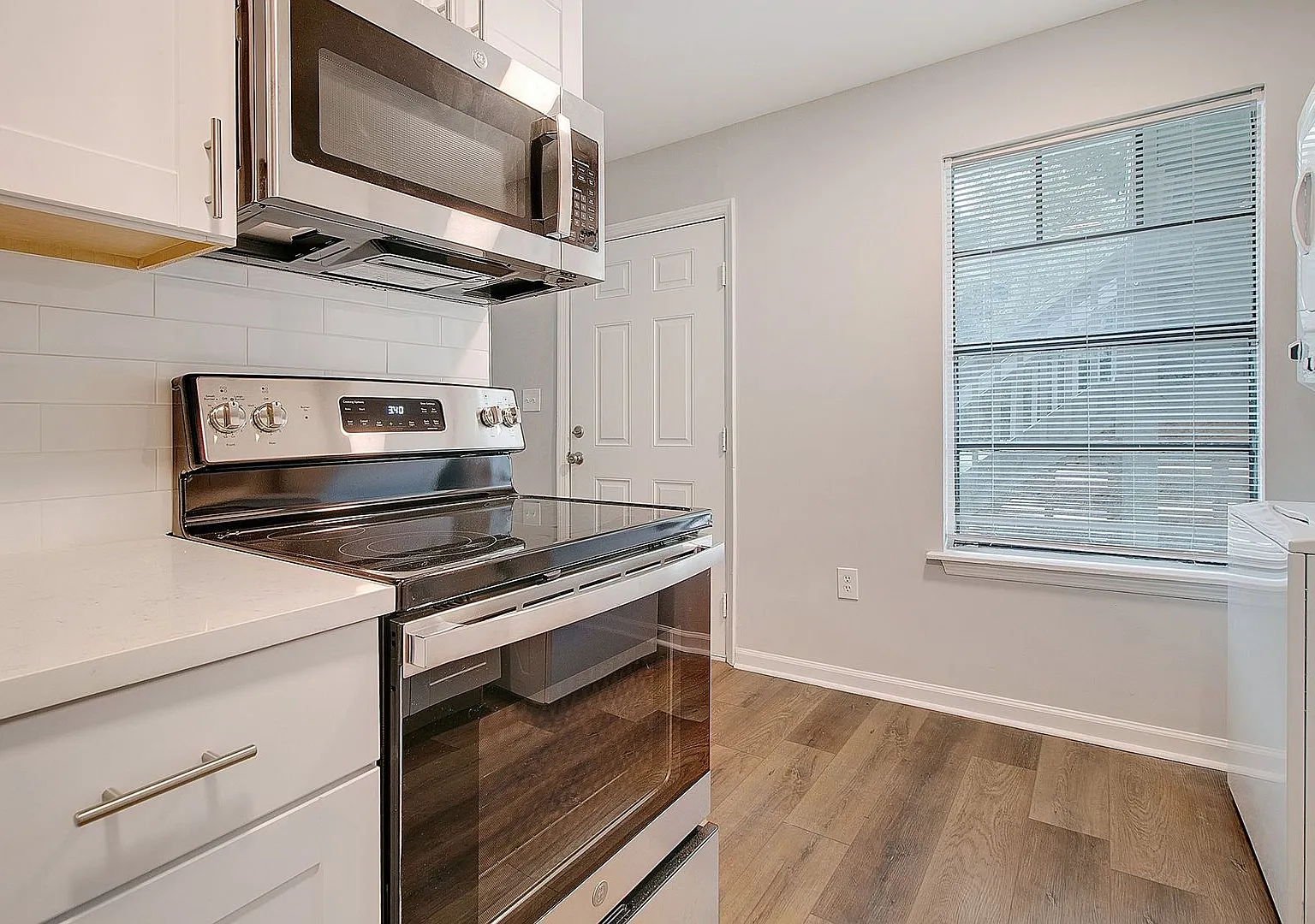 Fall Leasing Special Renovated 2-Bedroom Apartments — Photo 1