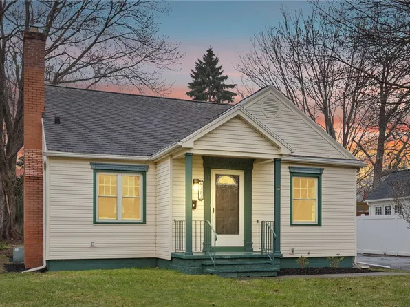 717 Eaton Rd, Rochester, NY 14617