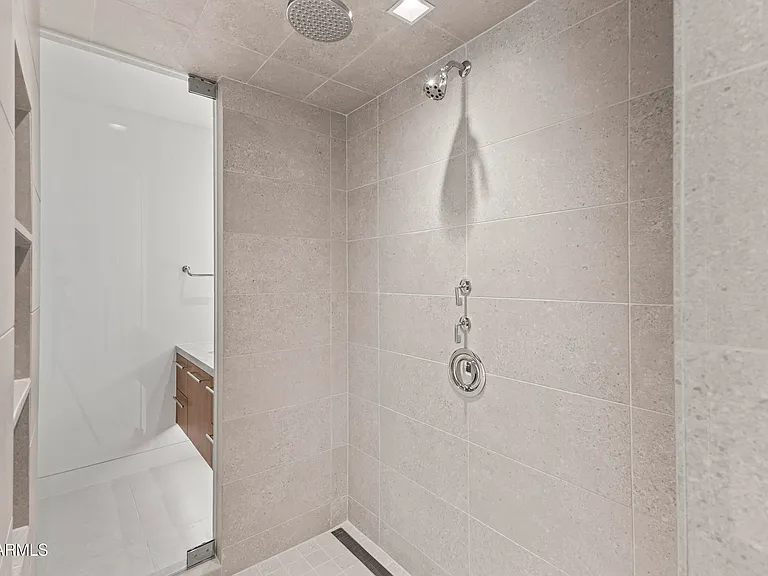 6587 N Palmeraie Blvd #2021 — Photo 21