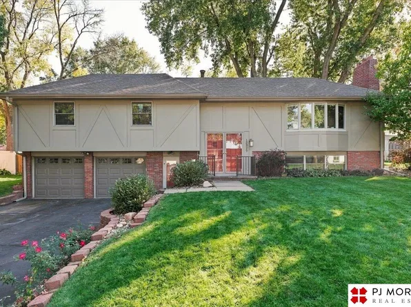 12329 Pinewood Dr, Omaha, NE 68144