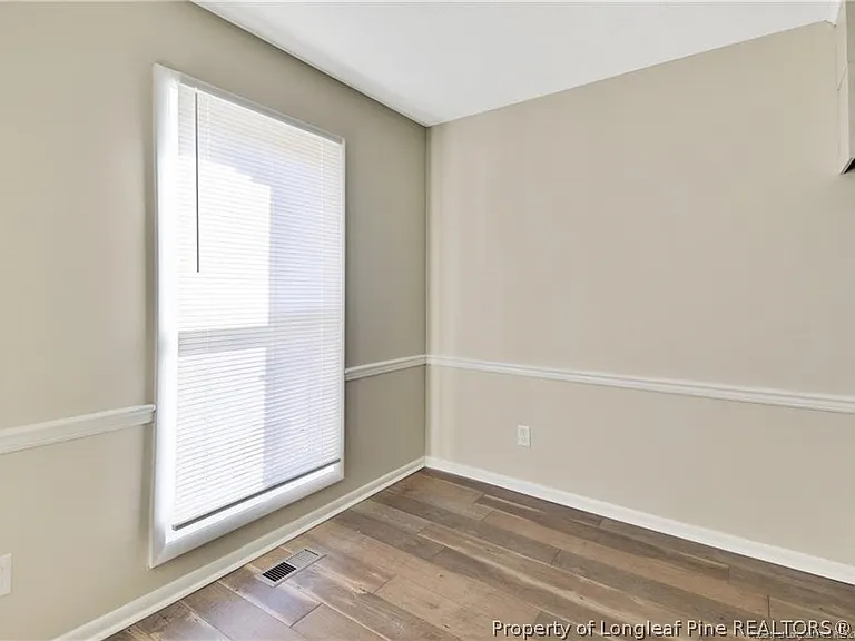 5940 Laguna Dr — Photo 32