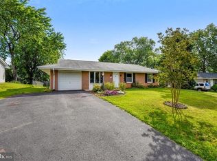 104 E Brunswick St, Sterling, VA 20164