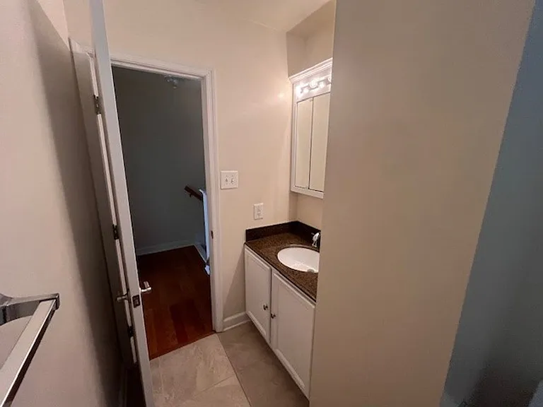 1823 Charles Ct — Photo 5