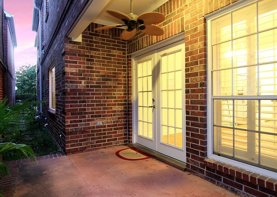 1st image of 514 Crestwood Dr