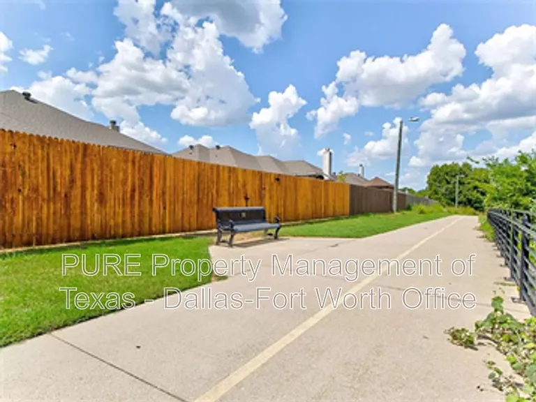 1612 Town Creek Cir — Photo 6
