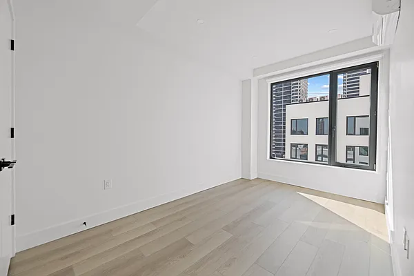 Rented by REAL New York | media 90