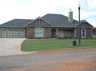 303 Marthas Ct, Opelika, AL 36801